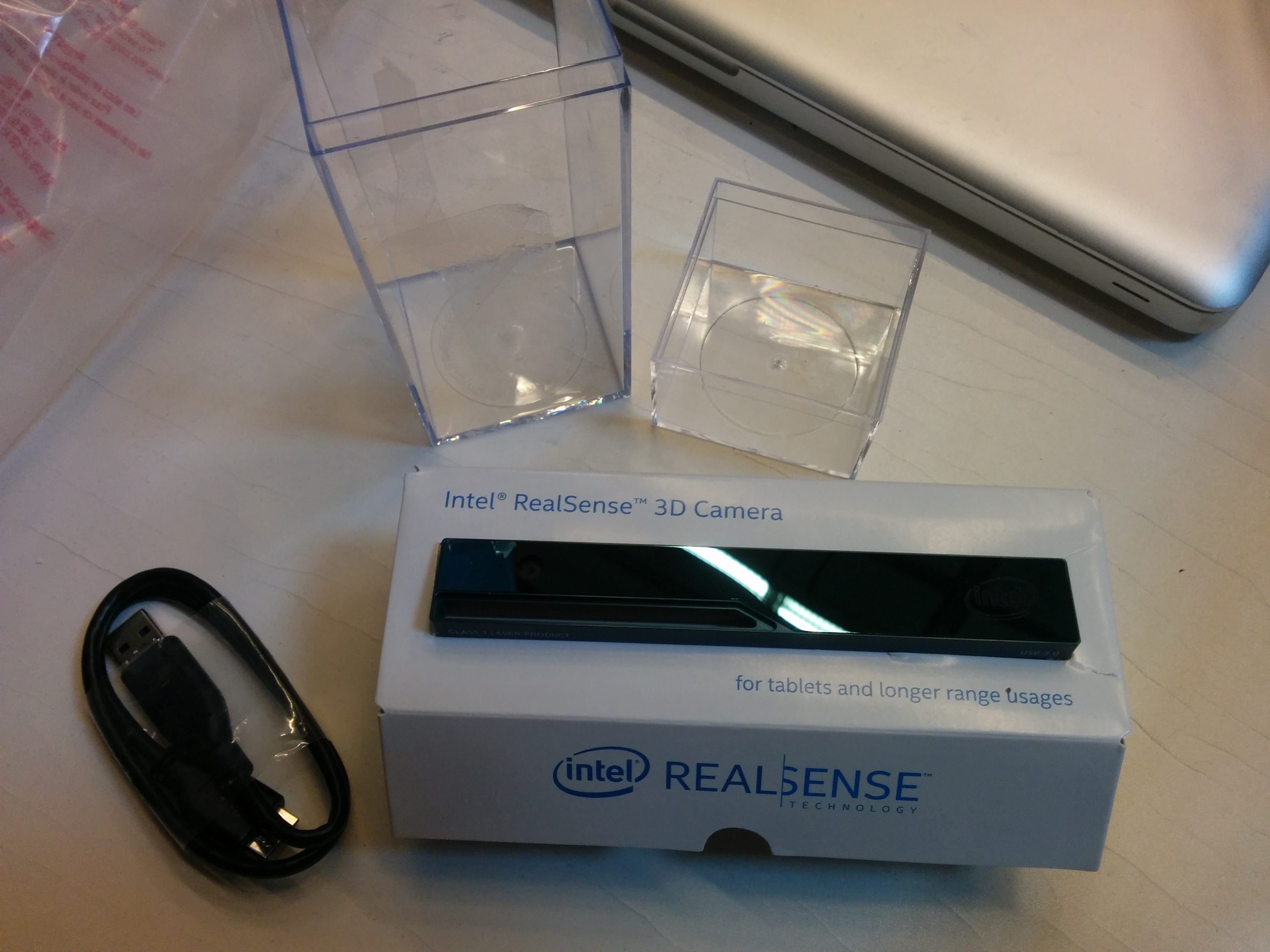 R200 sensor in its box